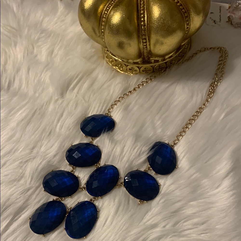 Elegant Blue and Gold Necklace